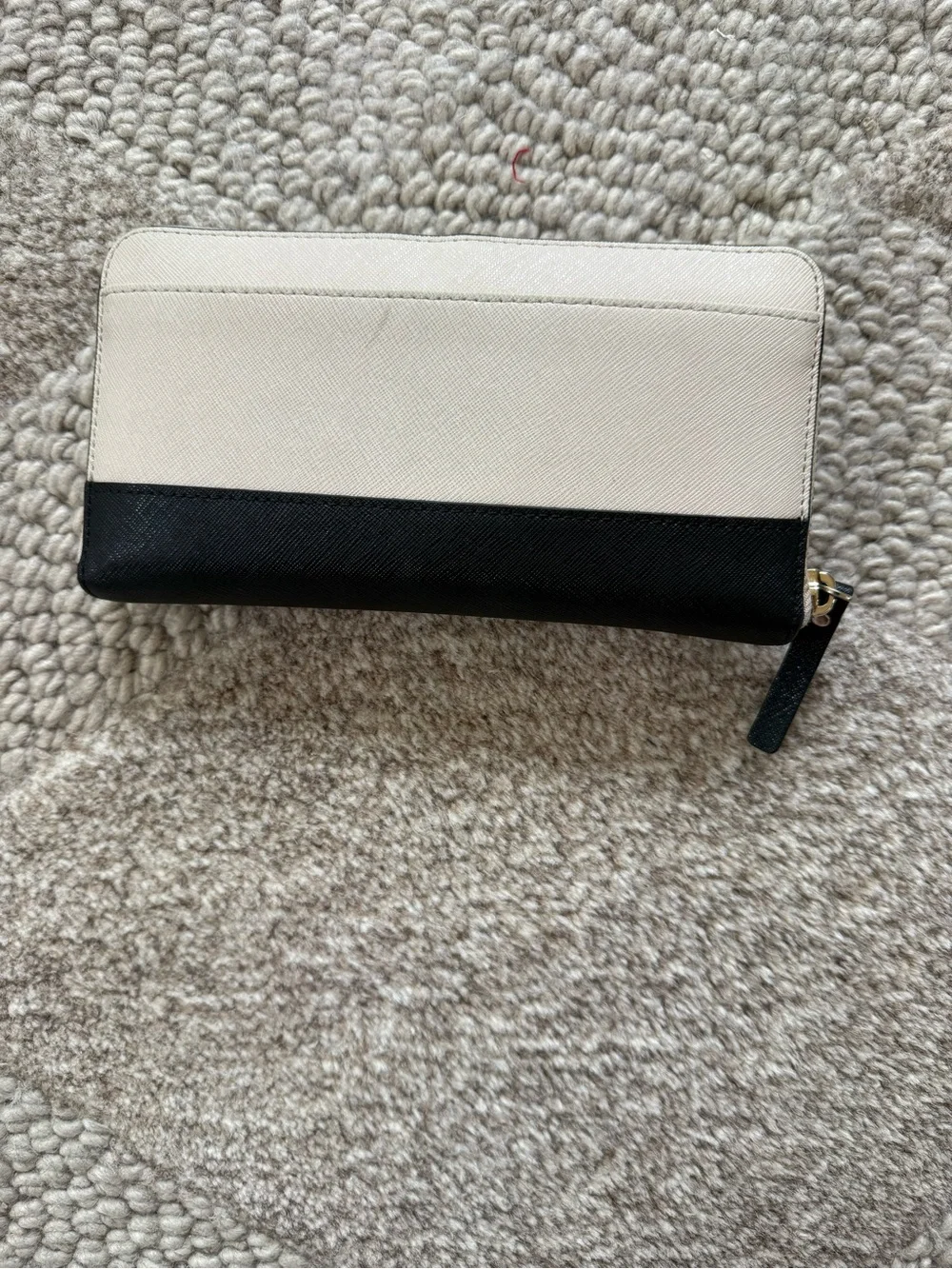kate spade Two-Tone Zip Around Wallet - Cream and Black